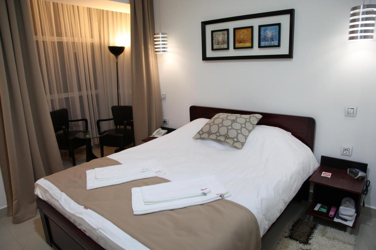 Hotel Zeder Garni Belgrad Zewnętrze zdjęcie