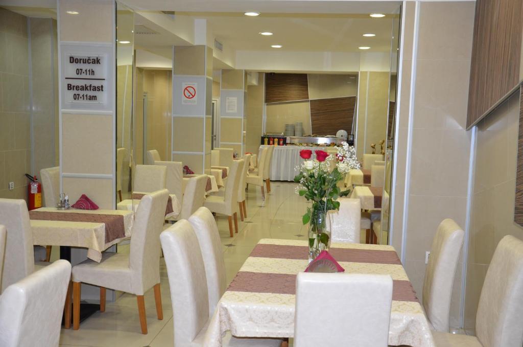 Hotel Zeder Garni Belgrad Zewnętrze zdjęcie