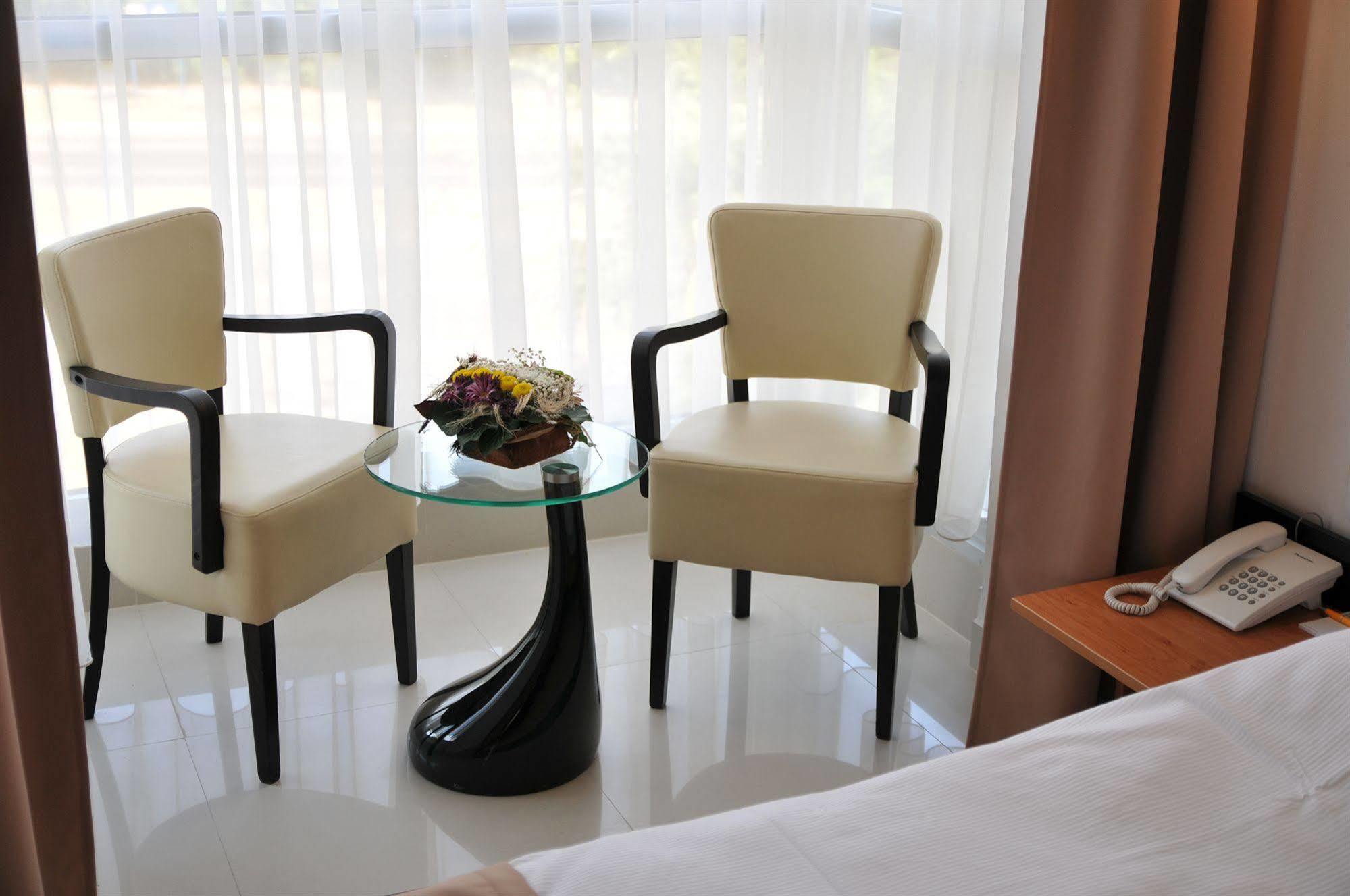 Hotel Zeder Garni Belgrad Zewnętrze zdjęcie