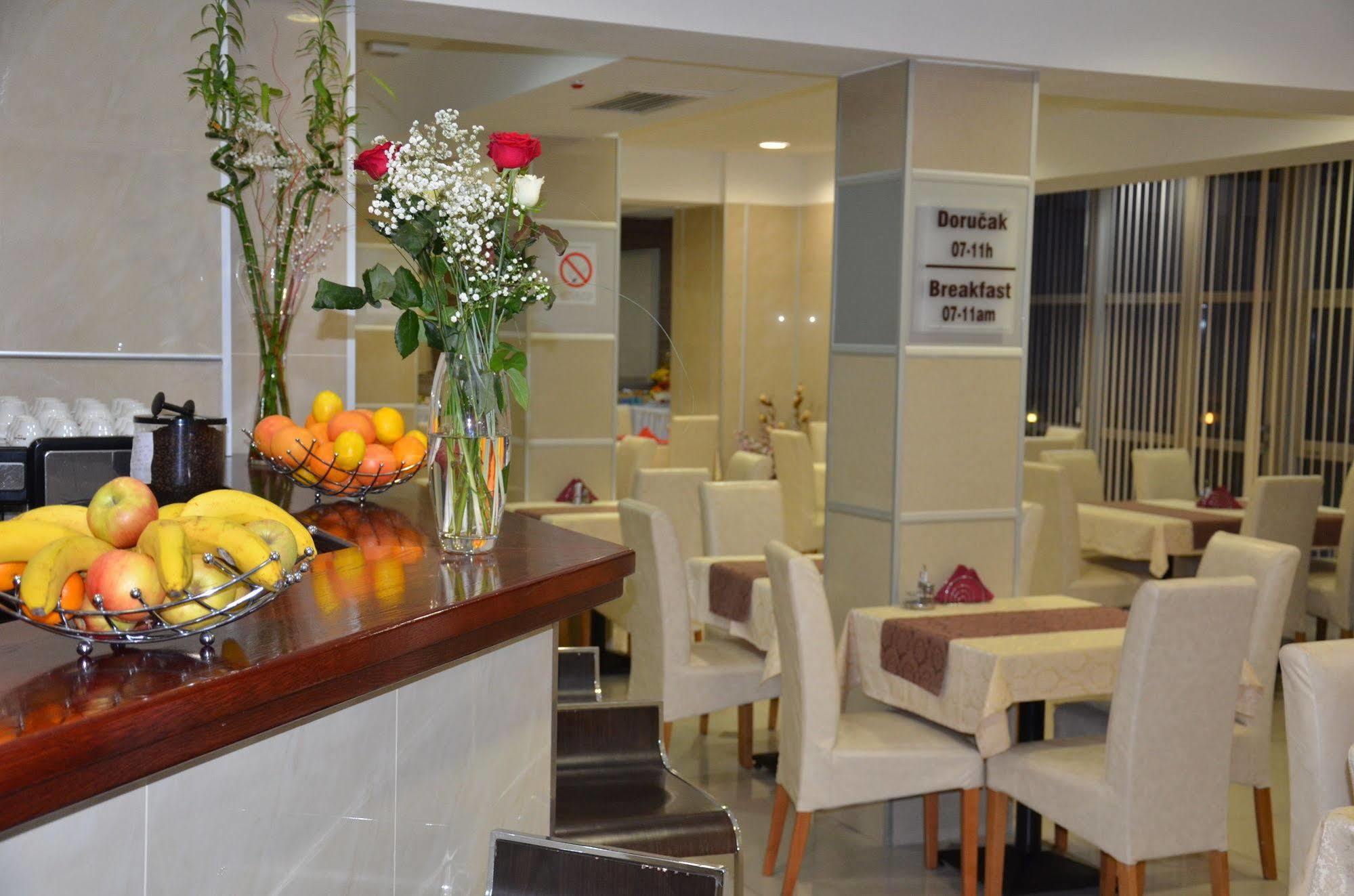 Hotel Zeder Garni Belgrad Zewnętrze zdjęcie