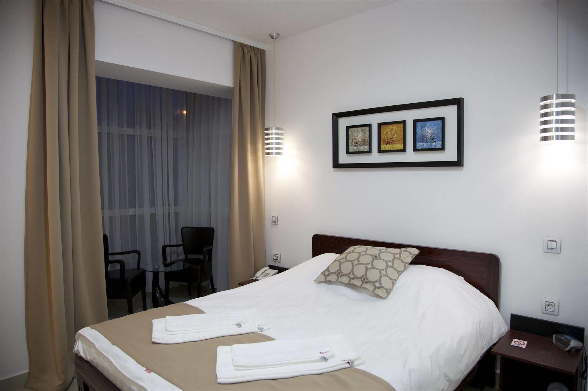 Hotel Zeder Garni Belgrad Zewnętrze zdjęcie